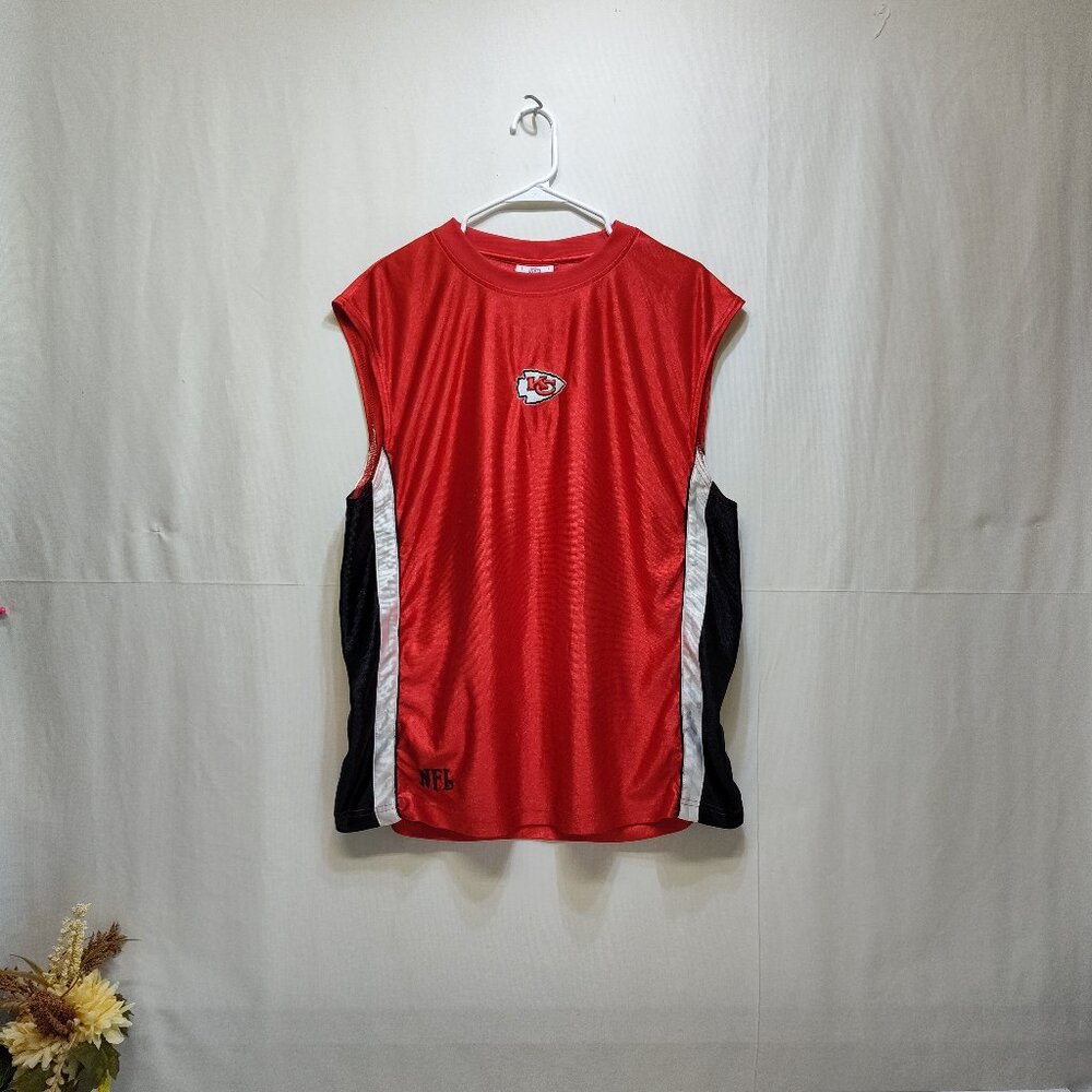 NFL Kansas City Chiefs Sleeveless Tank Top Embordered Logo NFL Chest 44" Measure
